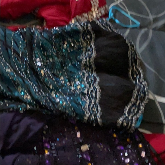 5!!!!! Beautiful gowns - Picture 7 of 12